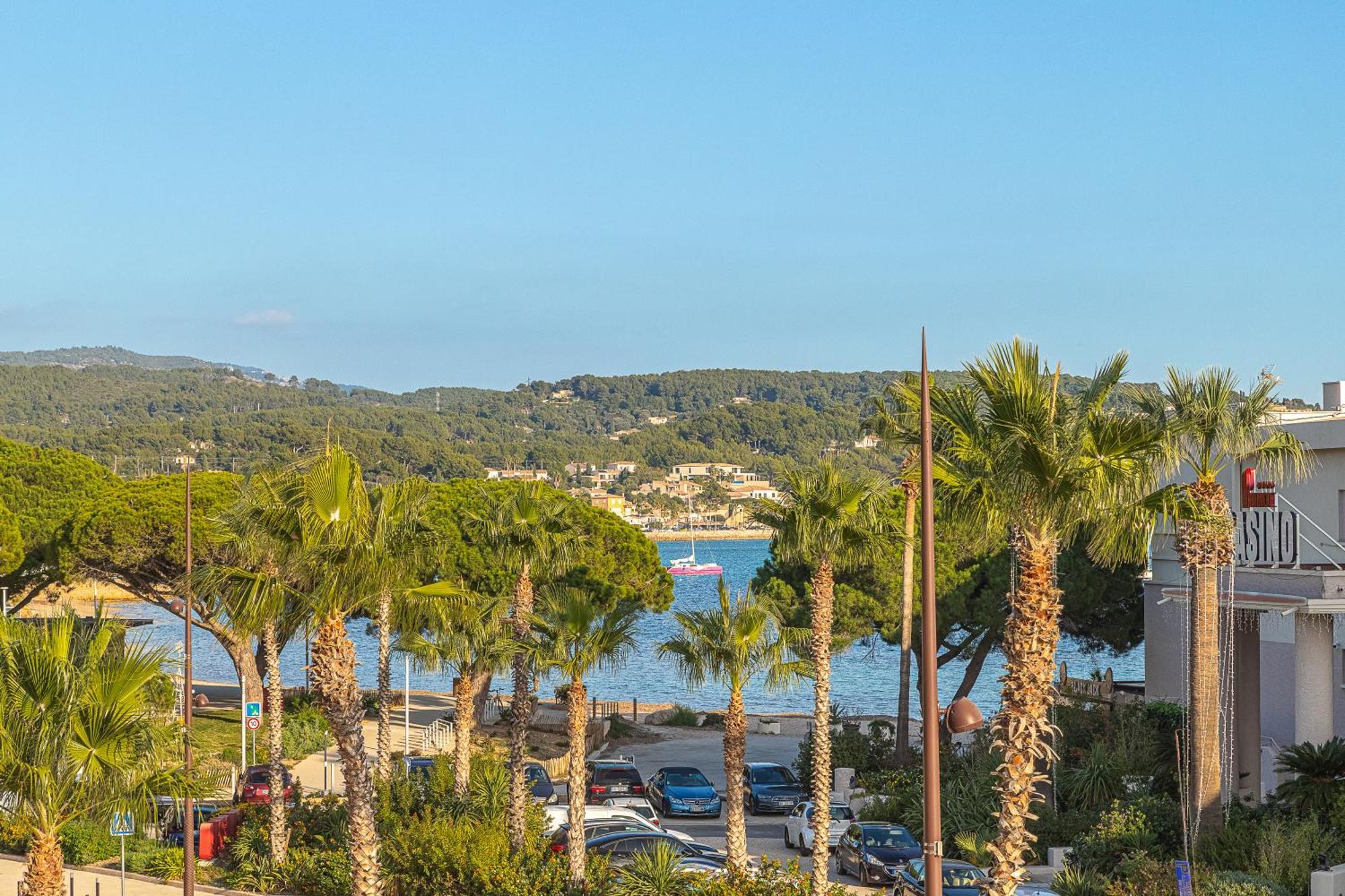 Hotel De La Baie Bandol Esterno foto